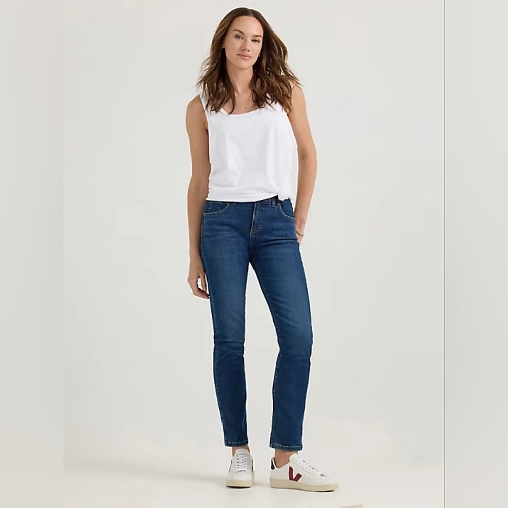 Lee jeansWomen's Ultra Lux Comfort Flex Motion Slim Straight Jean 4R
